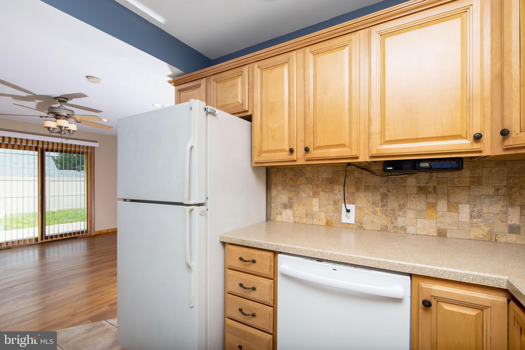 27 Winding Road Levittown, PA 19057 - Photo 19 of 36 Gallery Image 19