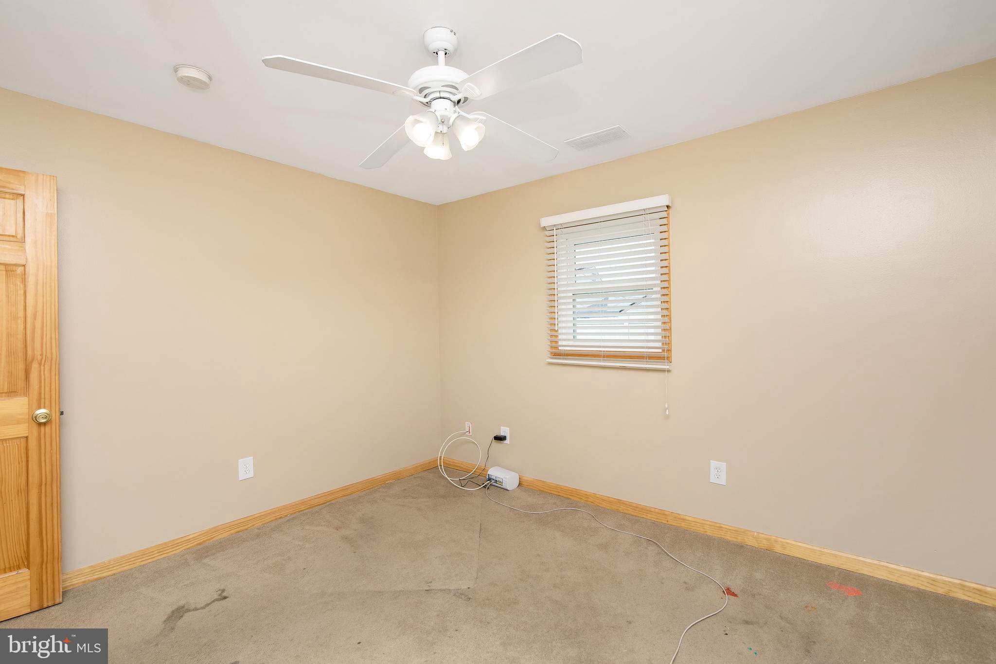 27 Winding Road Levittown, PA 19057 - Photo 10 of 36 Gallery Image 10