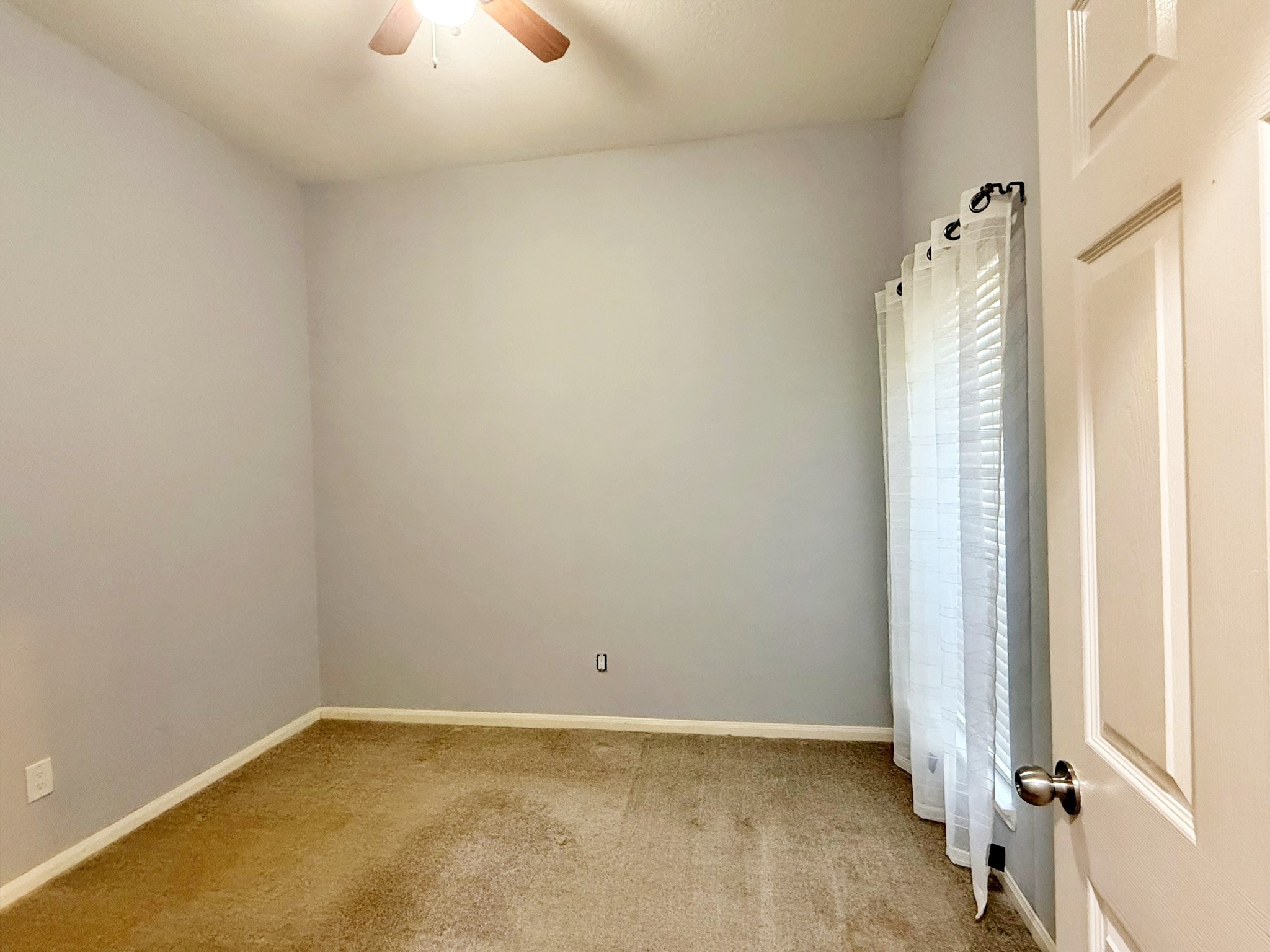 3610 Maple Pass Court Katy, TX 77449 - Photo 15 of 21 Bedroom 4 with ceiling fan
