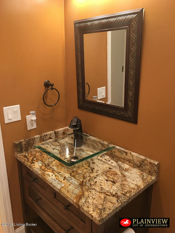 412 Moser Road Louisville, KY 40223 - Photo 27 of 42 412 Moser Rd - Full_Bath_03