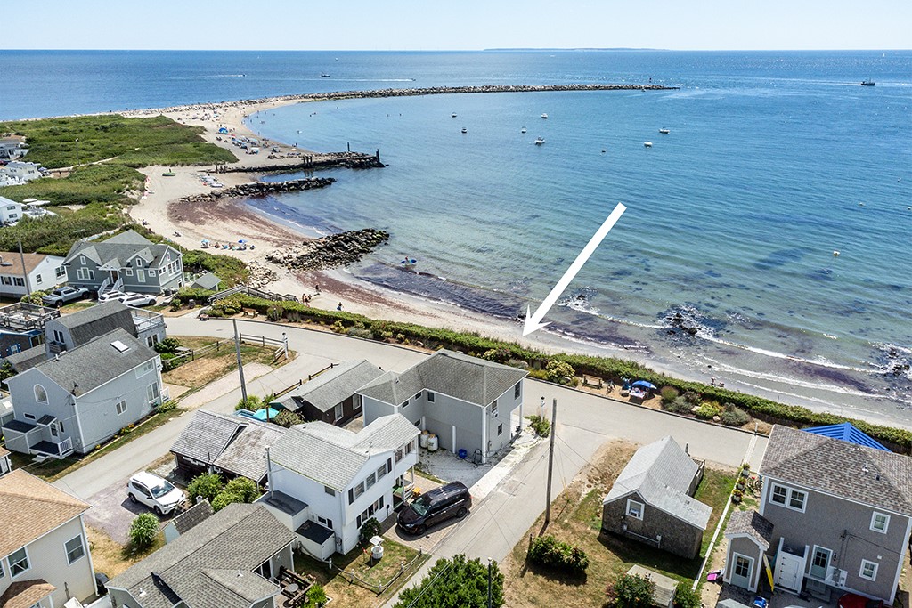 35 Shore Road Narragansett, RI 02882 - Photo 6 of 22