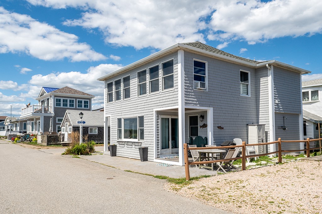 35 Shore Road Narragansett, RI 02882 - Photo 7 of 22