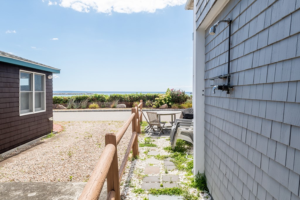 35 Shore Road Narragansett, RI 02882 - Photo 8 of 22