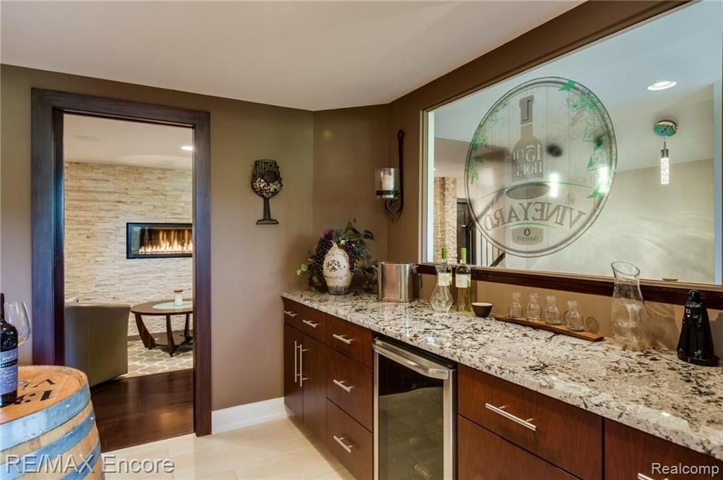 4628 Oakhurst Ridge Road Clarkston, MI 48348 - Photo 23 of 38