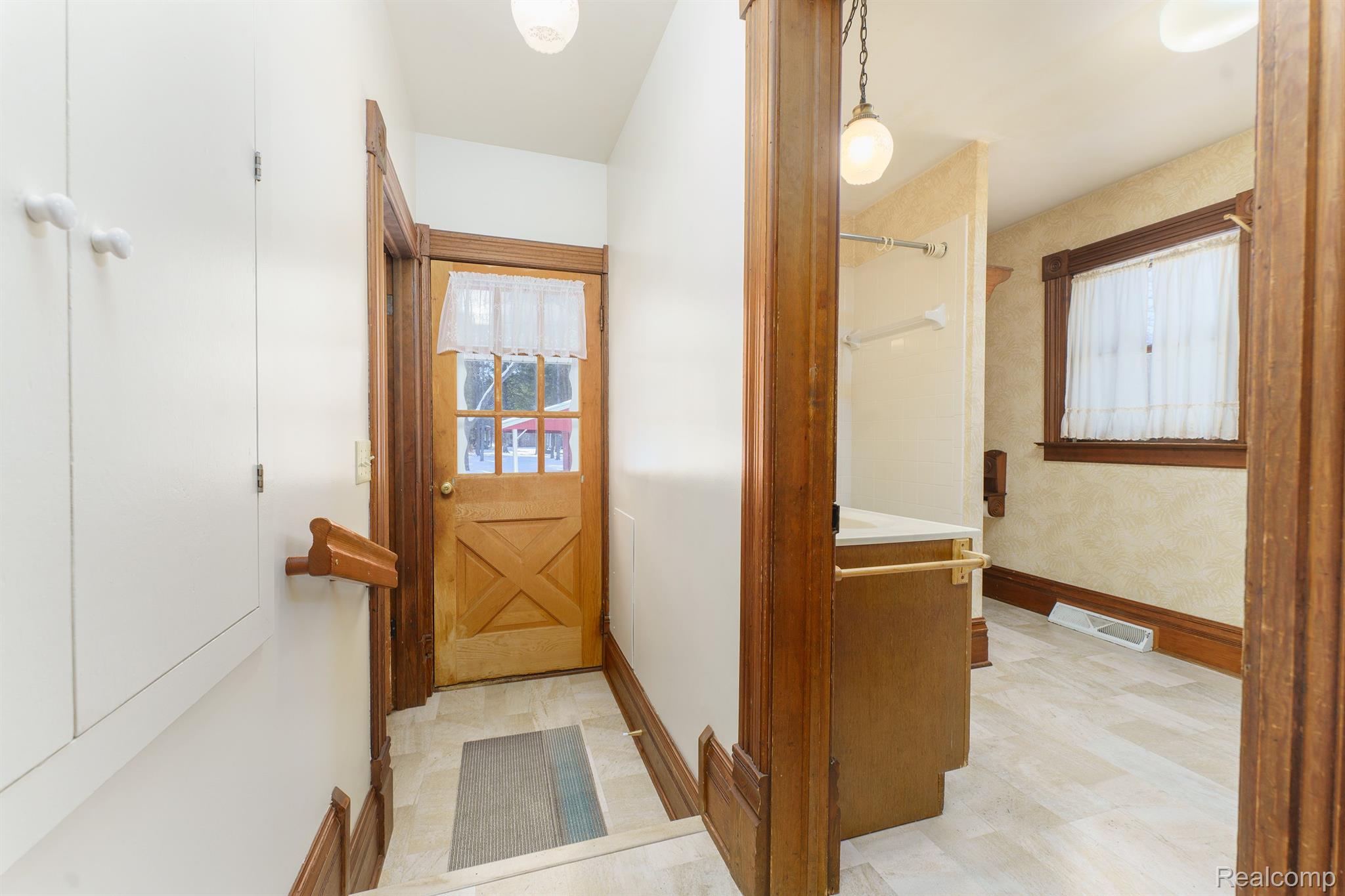10651 Converse Road Fowlerville, MI 48836 - Photo 13 of 34 Gallery Image 13