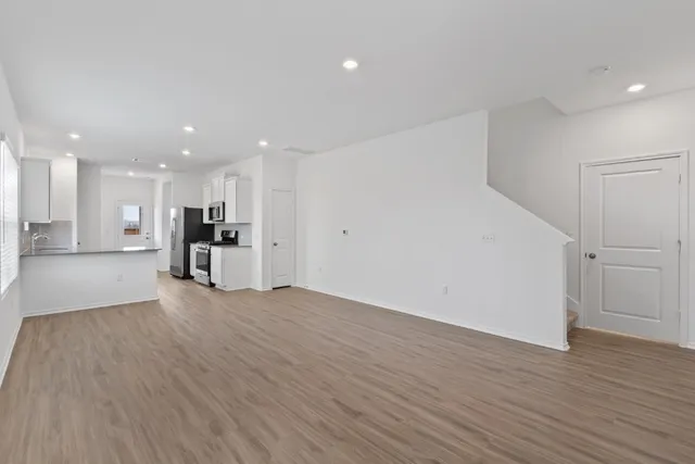 $1,850 | 7229 Spotted Leaf Way, Del Valle, TX 78617