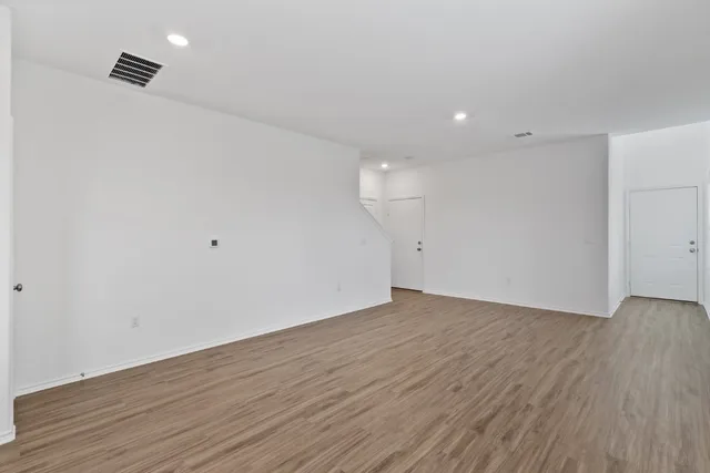 $1,850 | 7229 Spotted Leaf Way, Del Valle, TX 78617