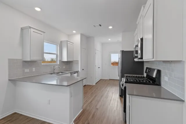 $1,850 | 7229 Spotted Leaf Way, Del Valle, TX 78617