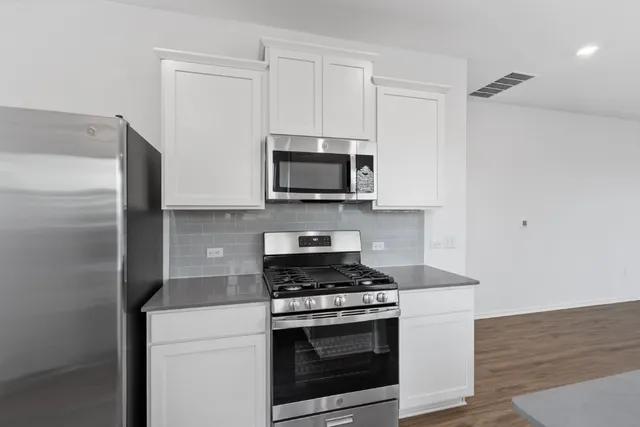 $1,850 | 7229 Spotted Leaf Way, Del Valle, TX 78617