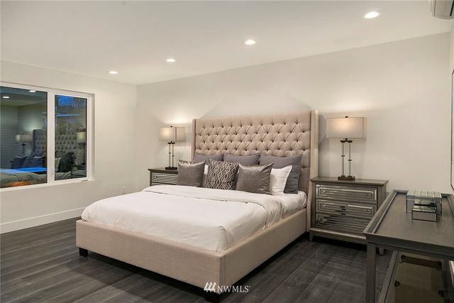 $1,500,000 | 8538 1st Avenue Northeast, Seattle, WA 98115