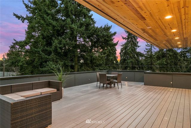 $1,500,000 | 8538 1st Avenue Northeast, Seattle, WA 98115