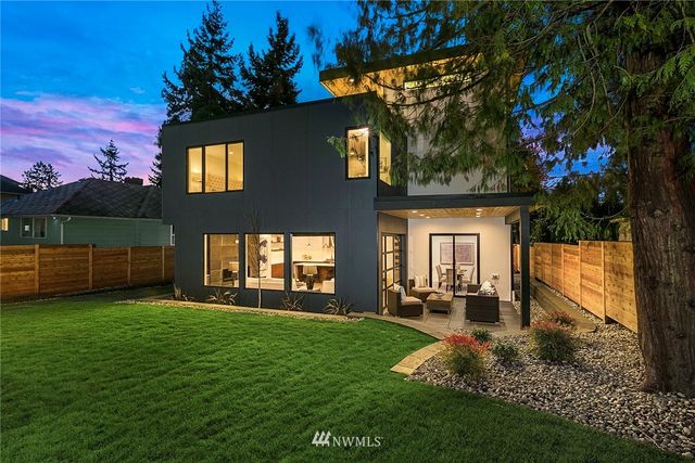 $1,500,000 | 8538 1st Avenue Northeast, Seattle, WA 98115
