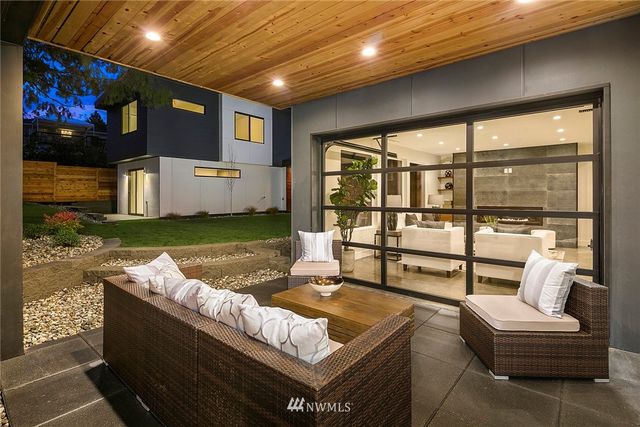 $1,500,000 | 8538 1st Avenue Northeast, Seattle, WA 98115