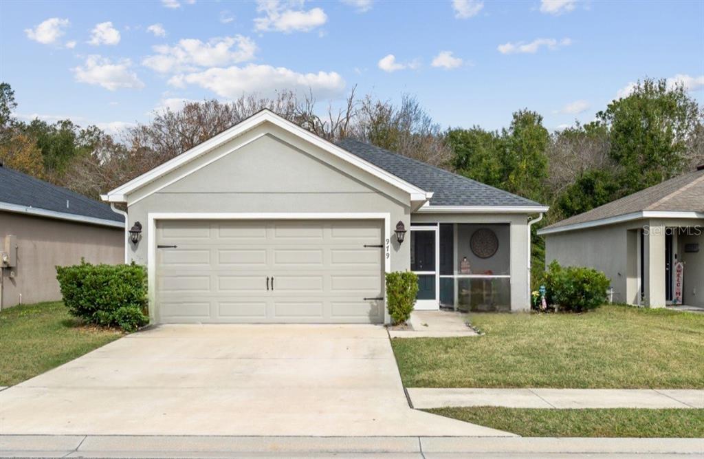 979 Pearly Ridge Lane Lakeland, FL 33809 - Photo 1 of 29 Gallery Image 1