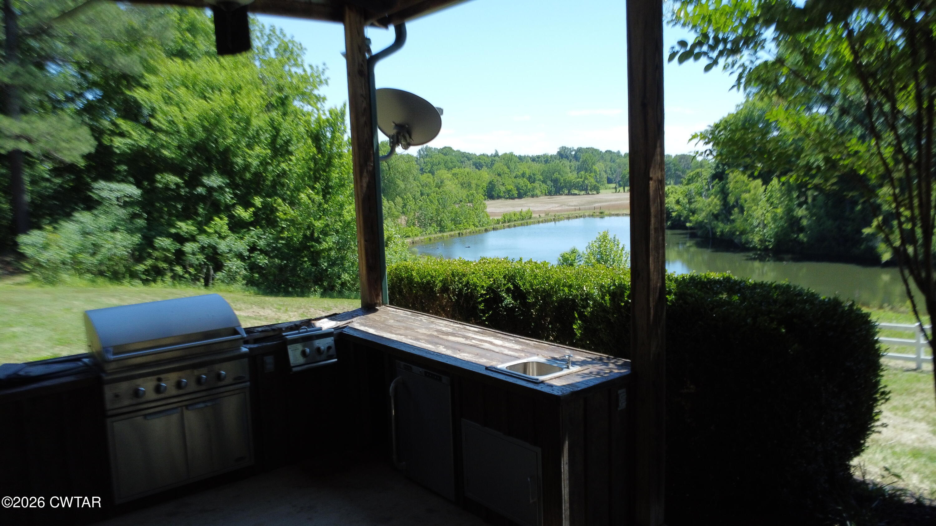 1532 Jackson Hill Road Hornbeak, TN 38232 - Photo 42 of 50 a view of sitting space and garden view