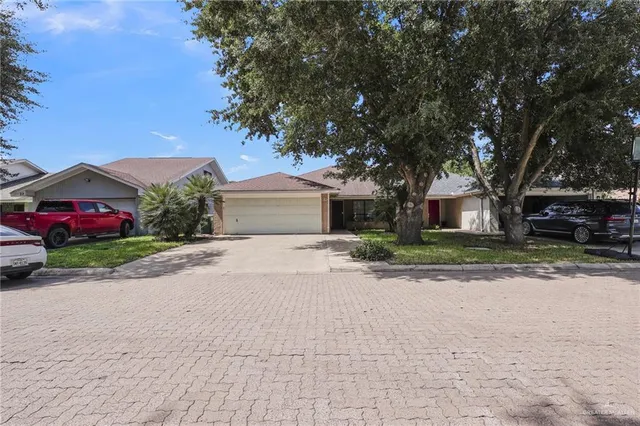 $1,800 | 2401 South Jackson Road, Unit 28, Pharr, TX 78577