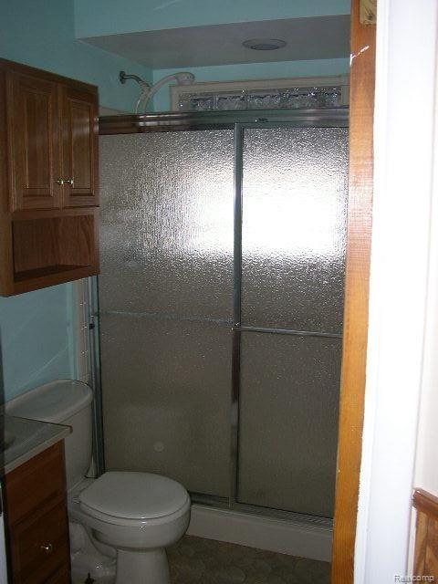 32036 Kelly Road Roseville, MI 48066 - Photo 16 of 25 First Floor Bath 1 of 2