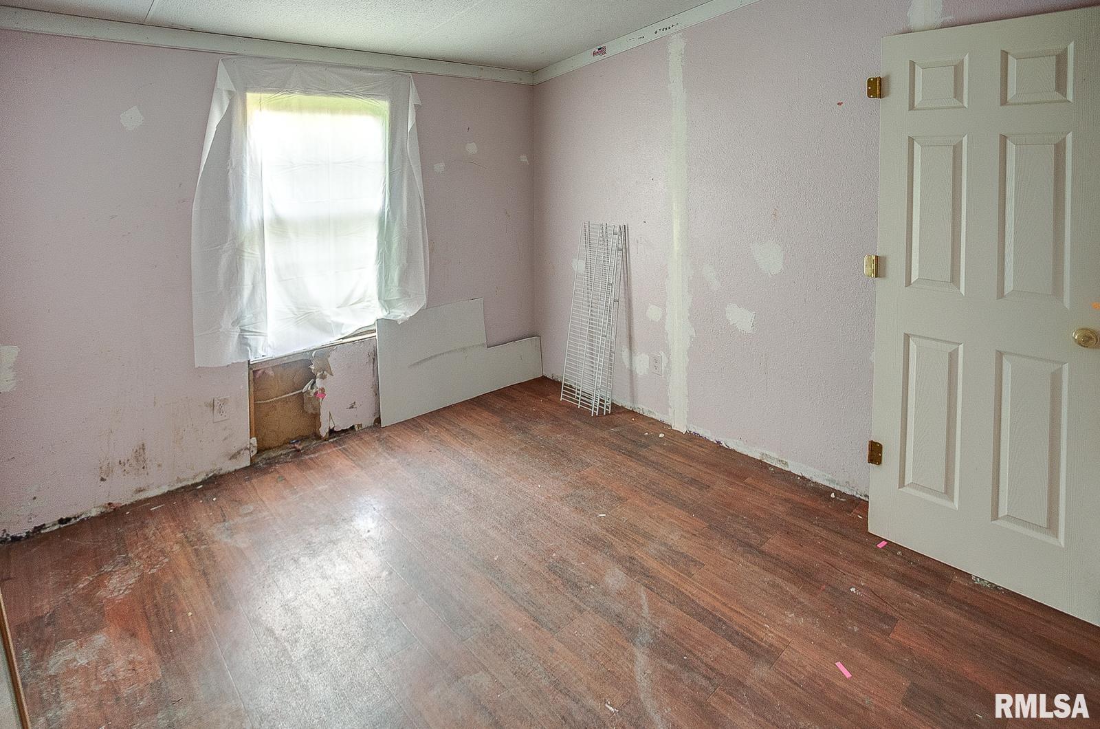 528 Meadowbrook Road Mount Vernon, IL 62864 - Photo 5 of 9