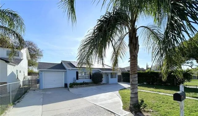 $2,700 | 235 East 43rd Street, San Bernardino, CA 92404