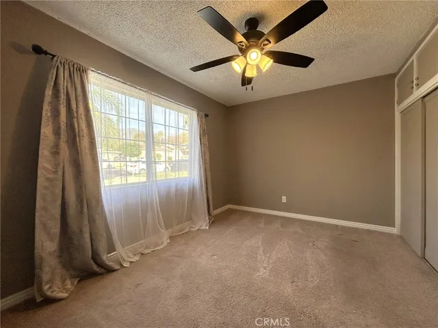 $2,700 | 235 East 43rd Street, San Bernardino, CA 92404