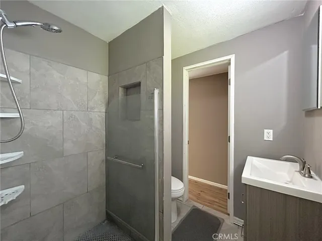 $2,700 | 235 East 43rd Street, San Bernardino, CA 92404