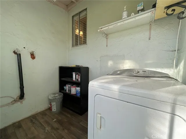 $2,700 | 235 East 43rd Street, San Bernardino, CA 92404