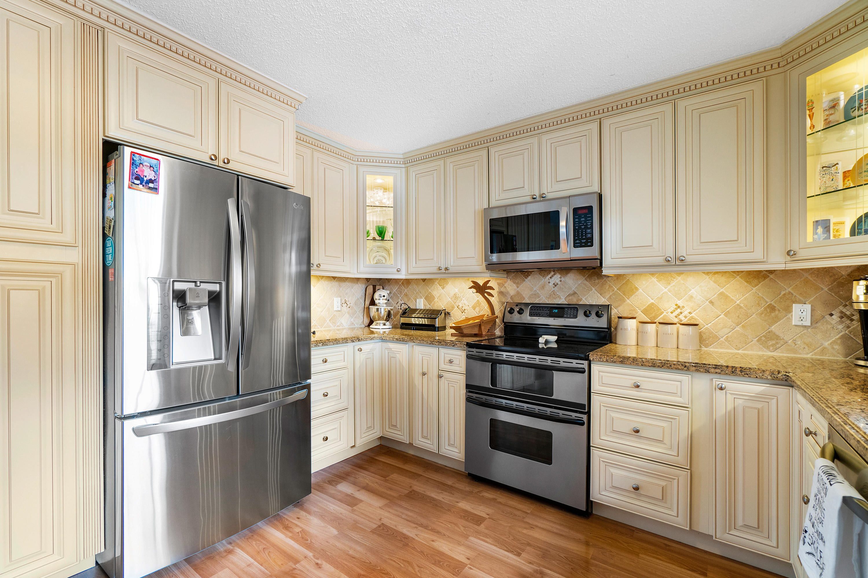 7420 Shell Ridge Terrace Lake Worth, FL 33467 - Photo 15 of 31 015-7420ShellRidgeTerr-LakeWorth-FL-full