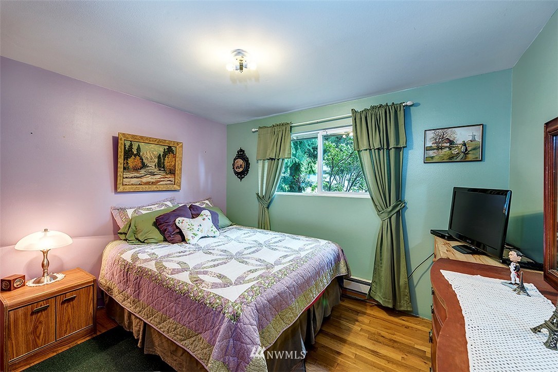 5909 149th Place Southwest Edmonds, WA 98026 - Photo 6 of 14 Gallery Image 6