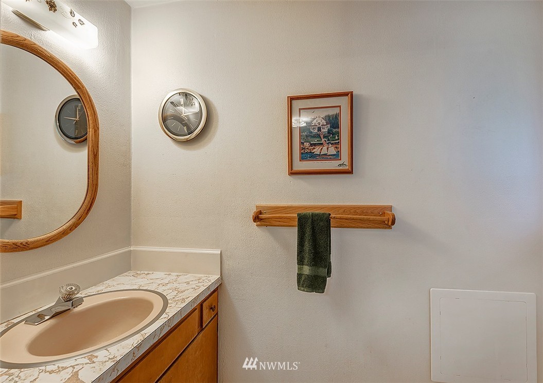 5909 149th Place Southwest Edmonds, WA 98026 - Photo 8 of 14 Gallery Image 8