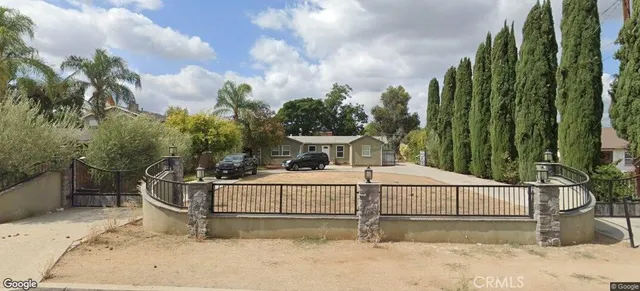 $1,300 | 12917 Gladstone Avenue, Unit A, Sylmar, CA 91342