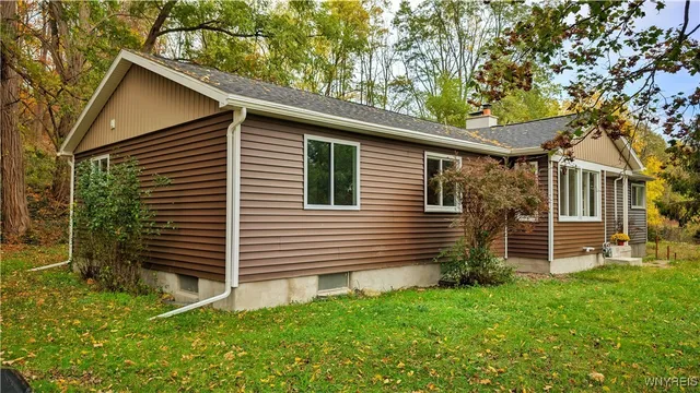 $269,900 | 62 South Academy Street, Middlebury, NY 14591