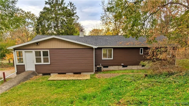 $269,900 | 62 South Academy Street, Middlebury, NY 14591