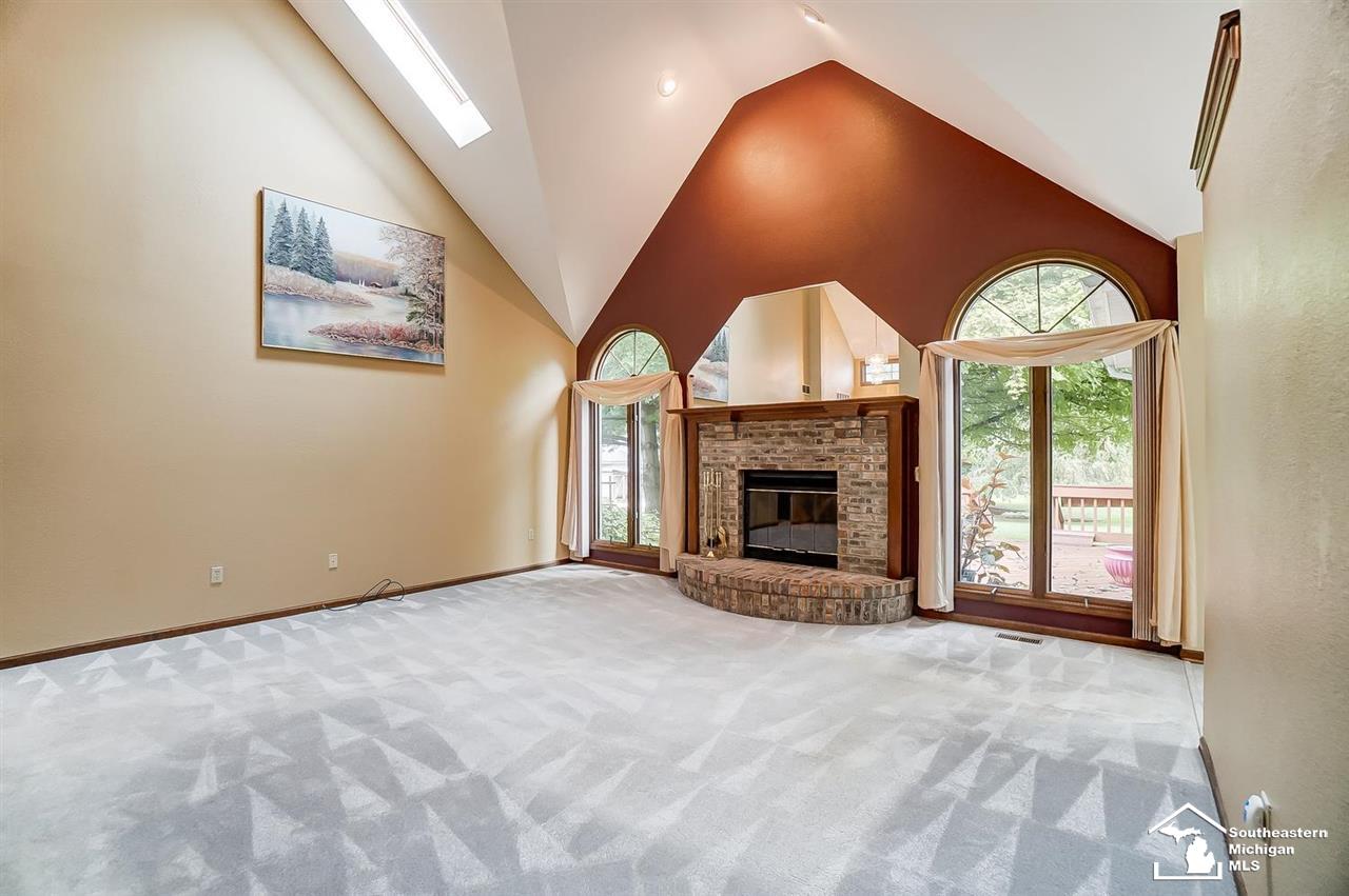 2304 West Sterns Road Temperance, MI 48182 - Photo 9 of 62 50052477-8.JPG
