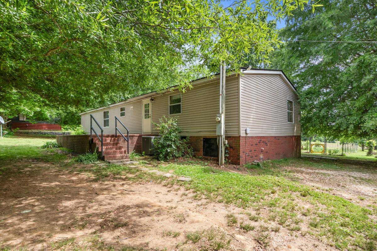 6120 Flatwoods Road Camden, TN 38320 - Photo 5 of 40