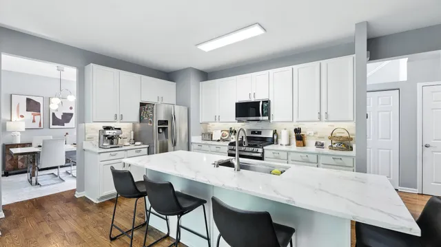 $449,000 | 1303 Bridgehampton Drive, Plainfield, IL 60586