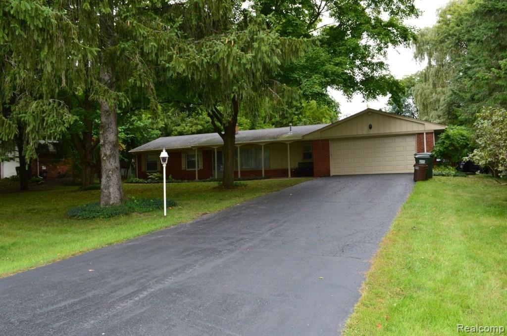 95 Nesbit Lane Rochester, MI 48309 - Photo 2 of 20 DSC_0684.jpg