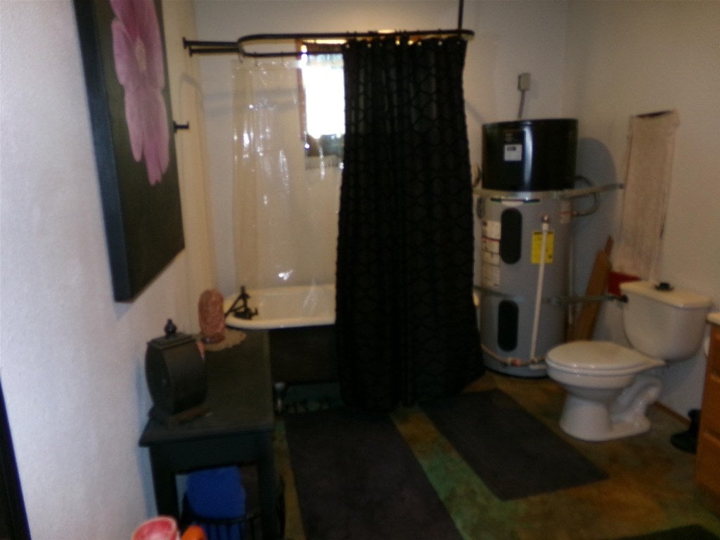 102 Wagon Road Hornbrook, CA 96044 - Photo 15 of 25 Gallery Image 15