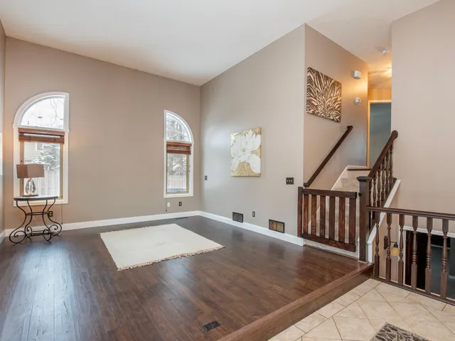 $599,999 | 129 Hemlock Place, Vadnais Heights, MN 55127