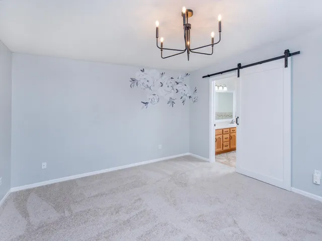 $599,999 | 129 Hemlock Place, Vadnais Heights, MN 55127