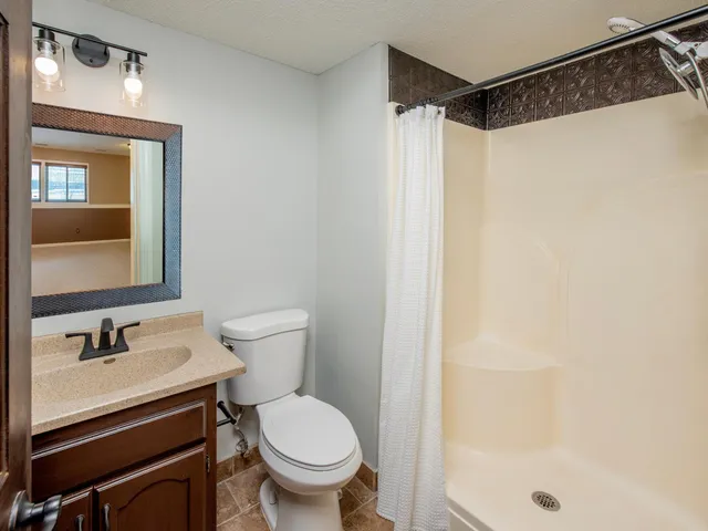 $599,999 | 129 Hemlock Place, Vadnais Heights, MN 55127