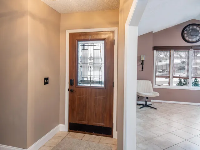 $599,999 | 129 Hemlock Place, Vadnais Heights, MN 55127