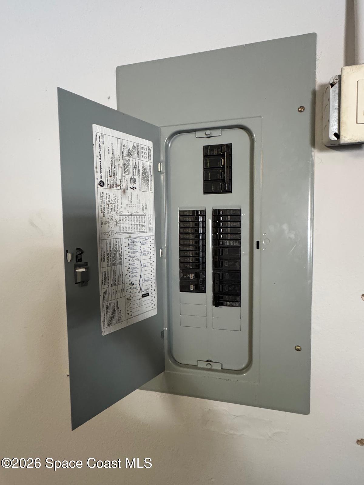 518 Sylvia Road Melbourne, FL 32904 - Photo 15 of 17 E-panel