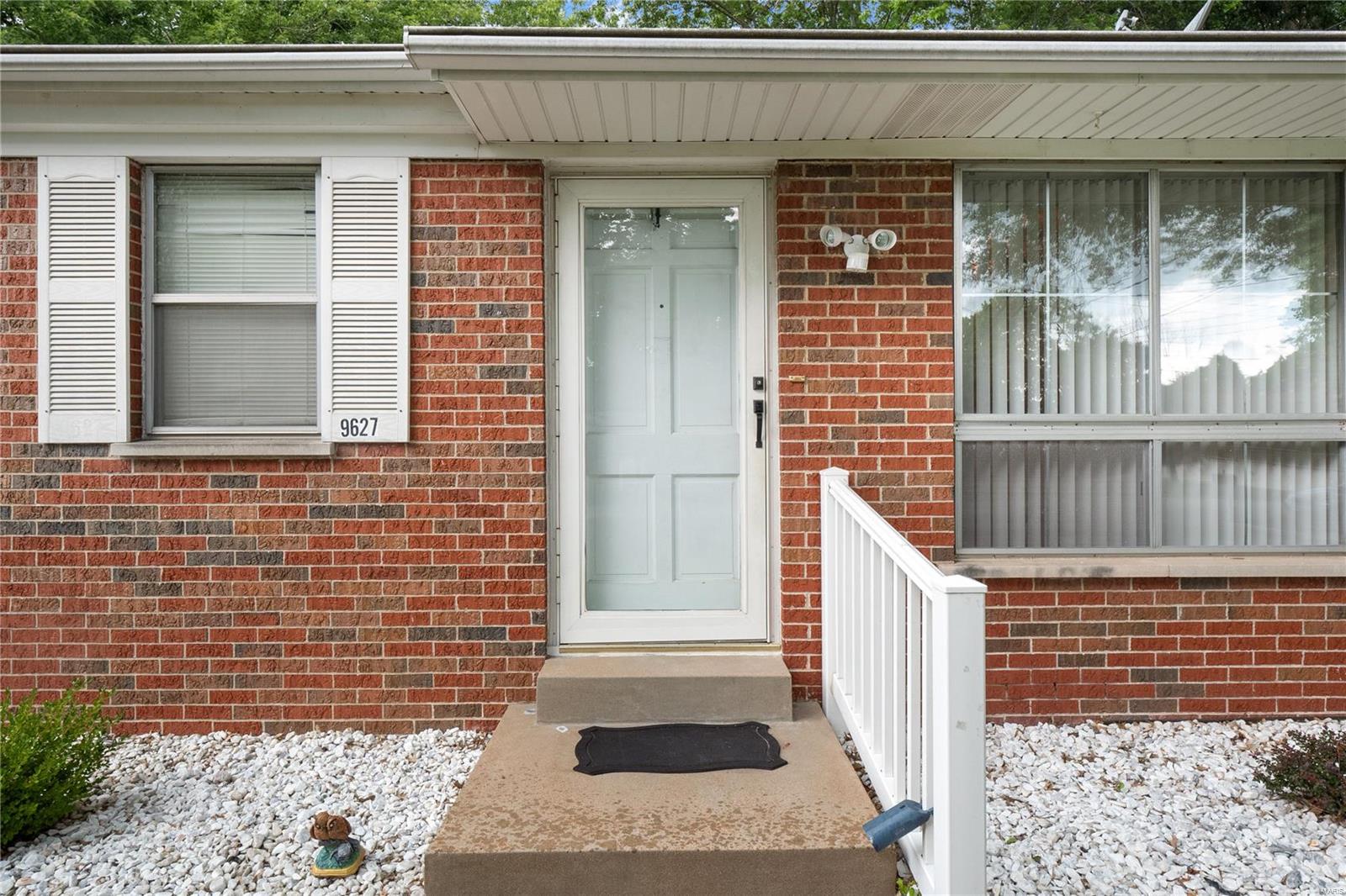 9627 Ridge Heights Road Fairview Heights, IL 62208 - Photo 2 of 32 Gallery Image 2