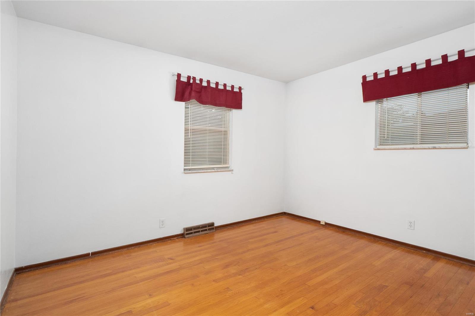9627 Ridge Heights Road Fairview Heights, IL 62208 - Photo 12 of 32 Gallery Image 12