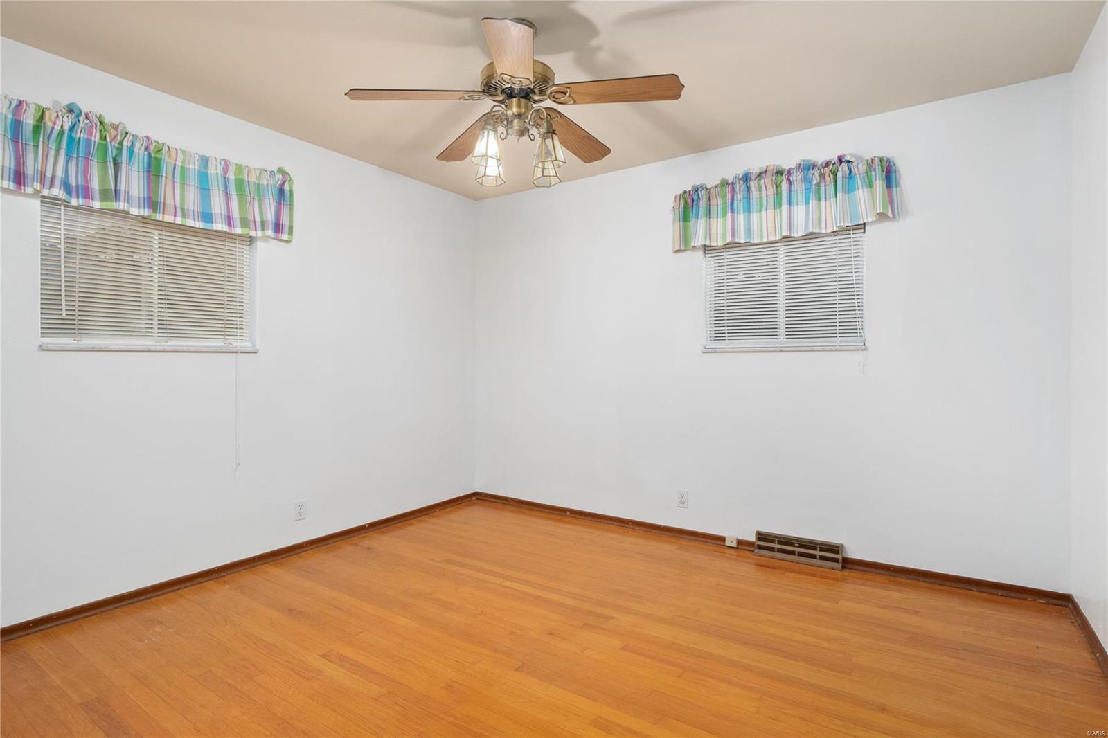 9627 Ridge Heights Road Fairview Heights, IL 62208 - Photo 15 of 32 Gallery Image 15