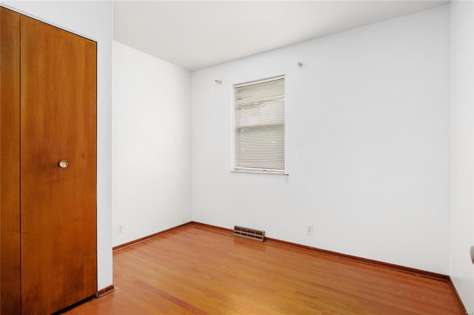 9627 Ridge Heights Road Fairview Heights, IL 62208 - Photo 17 of 32 Gallery Image 17