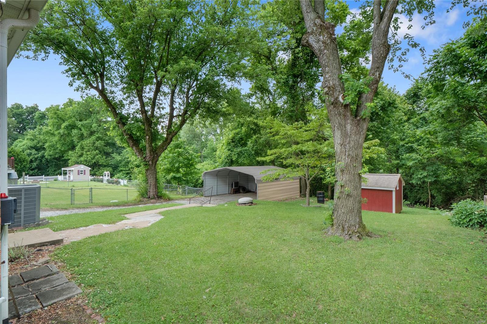 9627 Ridge Heights Road Fairview Heights, IL 62208 - Photo 24 of 32 Gallery Image 24