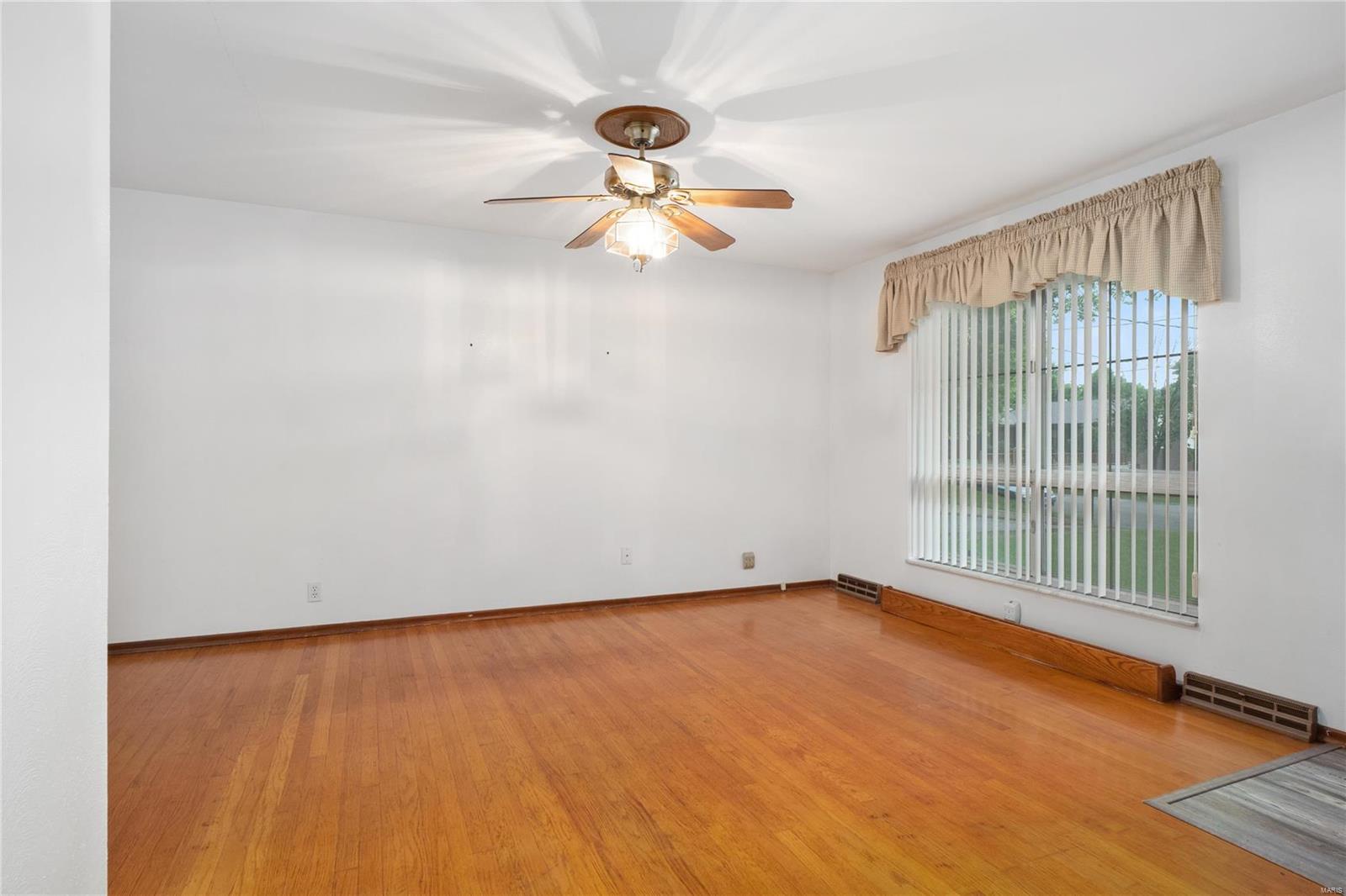 9627 Ridge Heights Road Fairview Heights, IL 62208 - Photo 6 of 32 Gallery Image 6