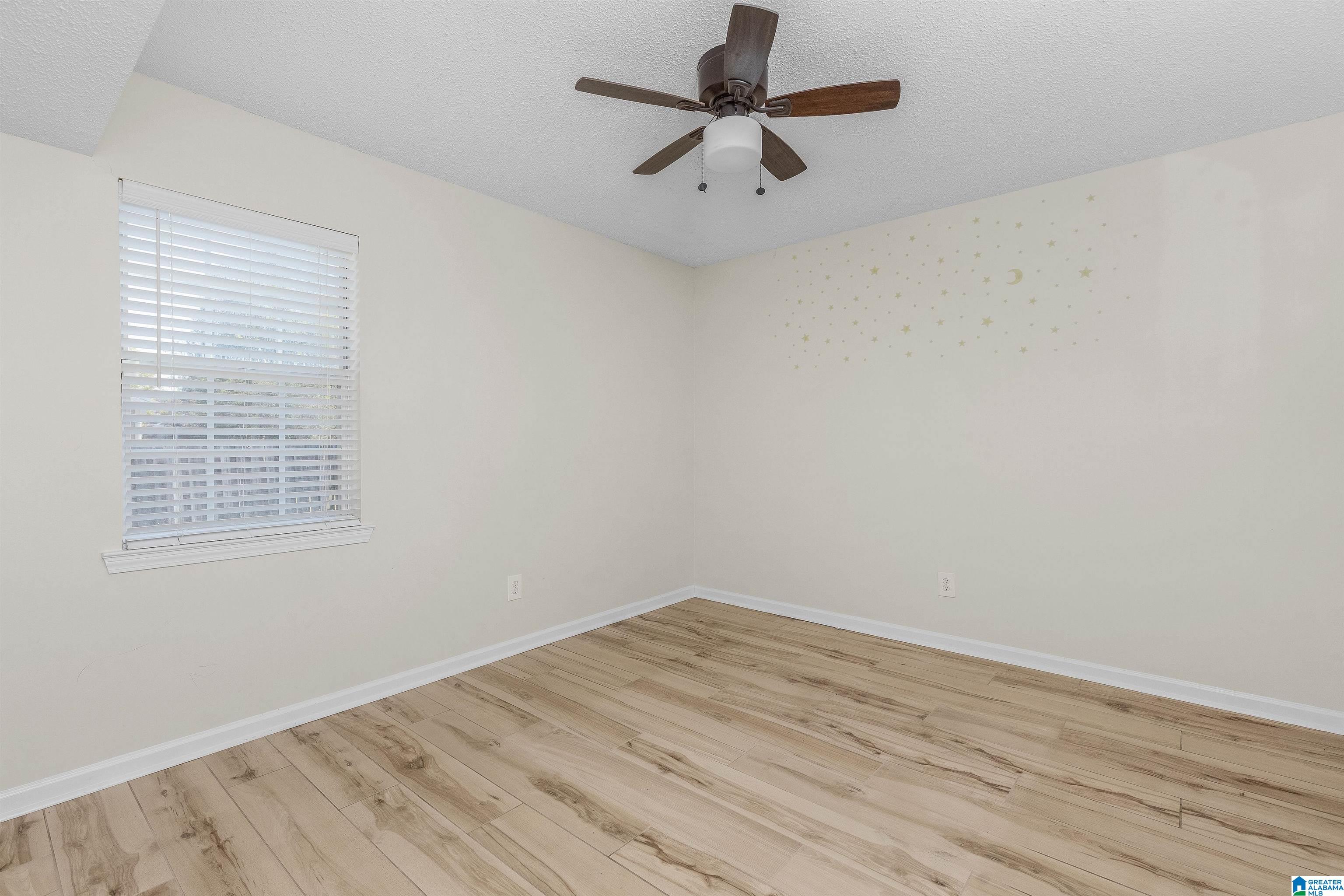 183 Stonecliff Circle Pelham, AL 35124 - Photo 13 of 36