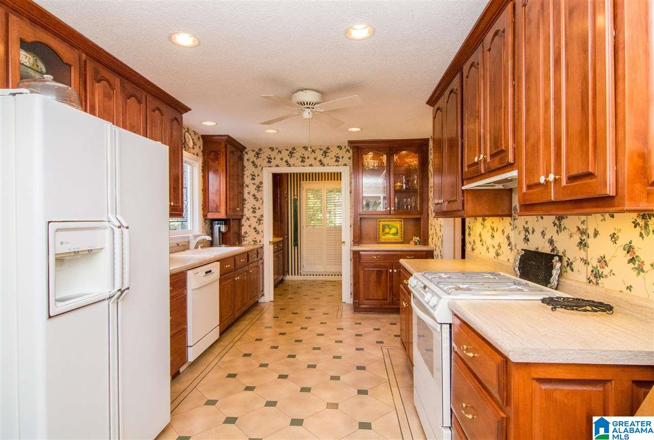 574 Shades Crest Road Birmingham, AL 35226 - Photo 13 of 48